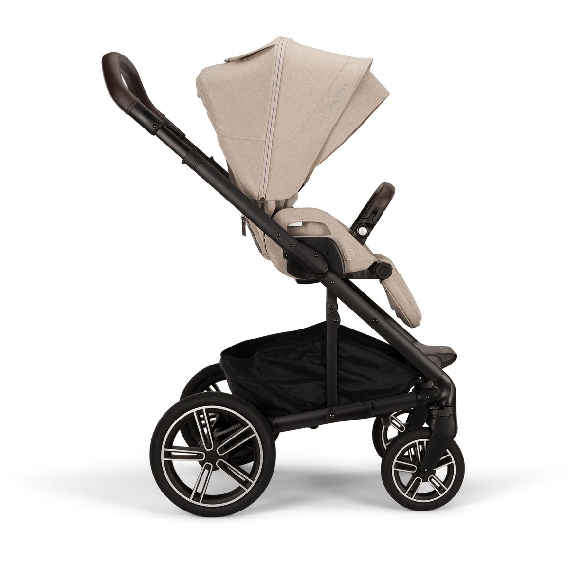 nuna MIXX NEXT magnetic buckle pushchair Practical and safe