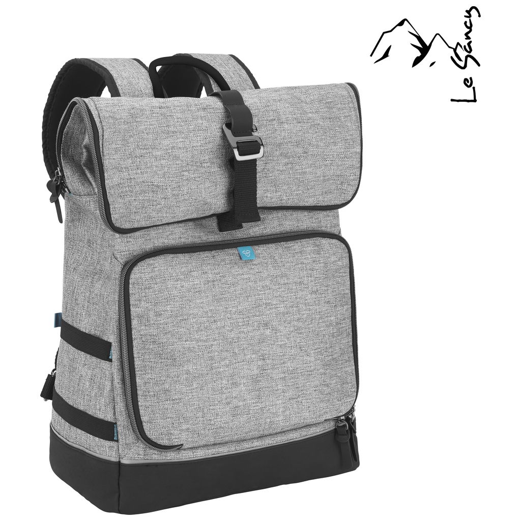 Hellgrauer Rucksack mit grosser Fronttasche und Schnallenver