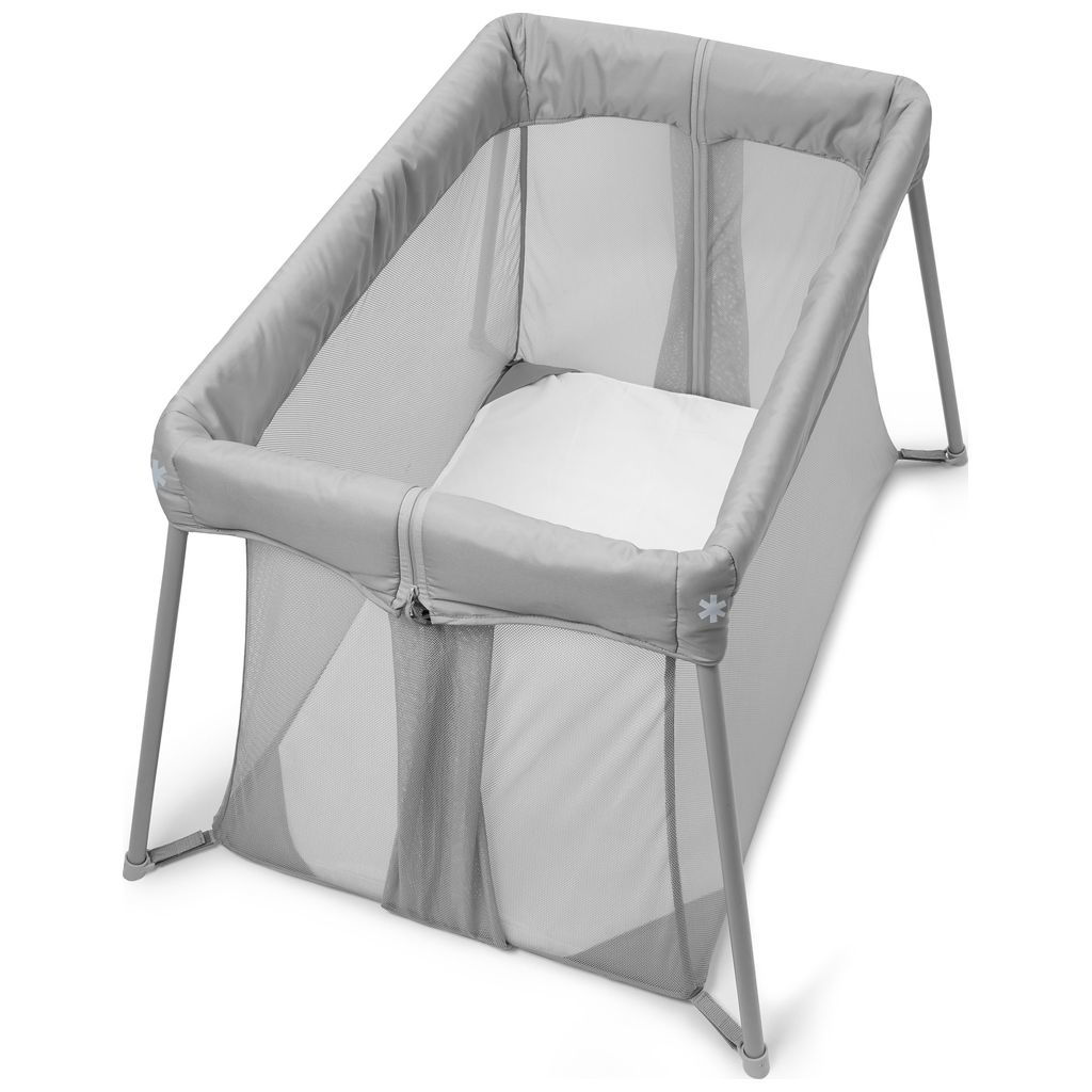 Skip Hop Travel cot adjustable practical and comfortable for on the go