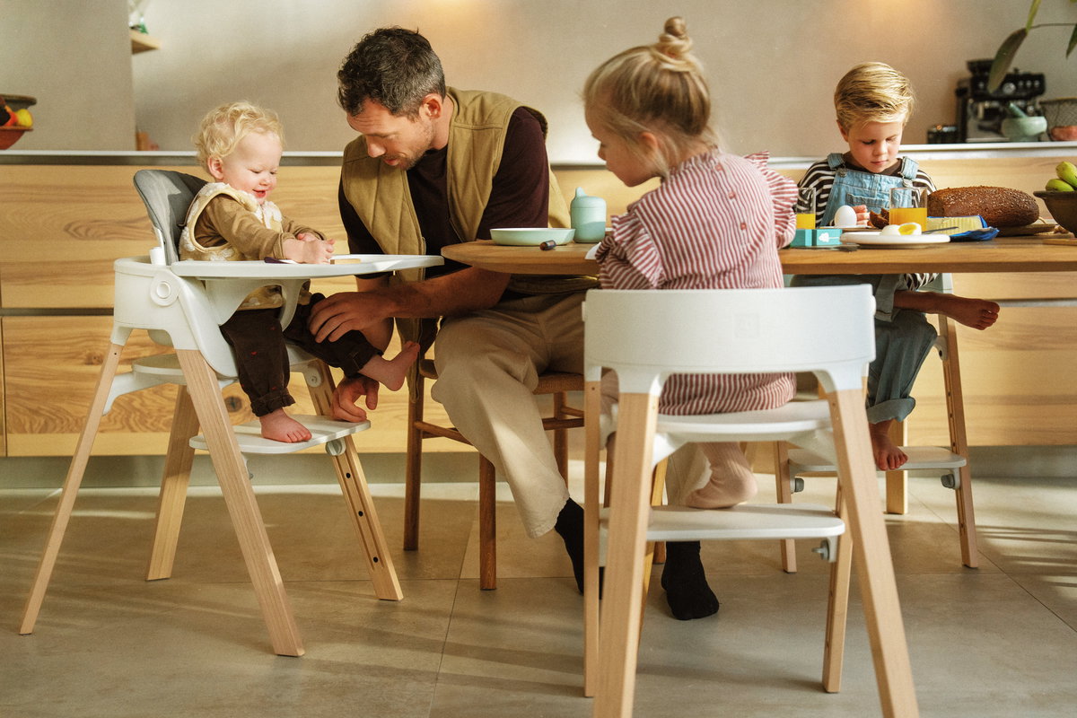 STOKKE Steps am Familientisch