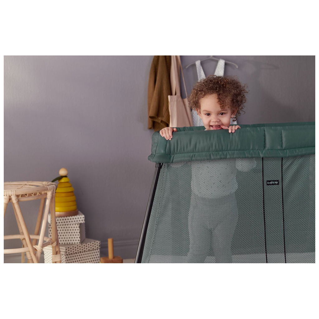 BabyBjörn Travel cot Light Mesh Light and safe travel cot for babies