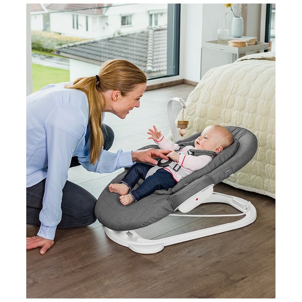 Stokke bouncer newborn store insert age