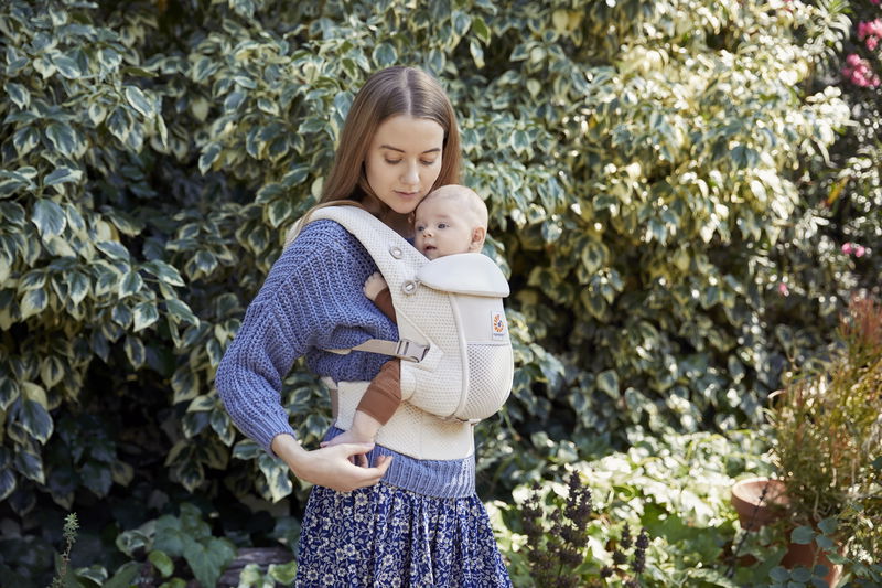 Ergobaby Babytrage im Alltag