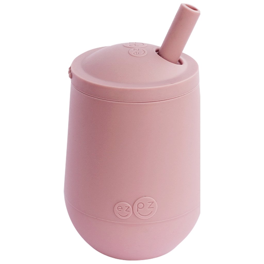 Praktischer Trinkbecher für unterwegs ezpz Mini Becher mit Strohhalm und Deckel