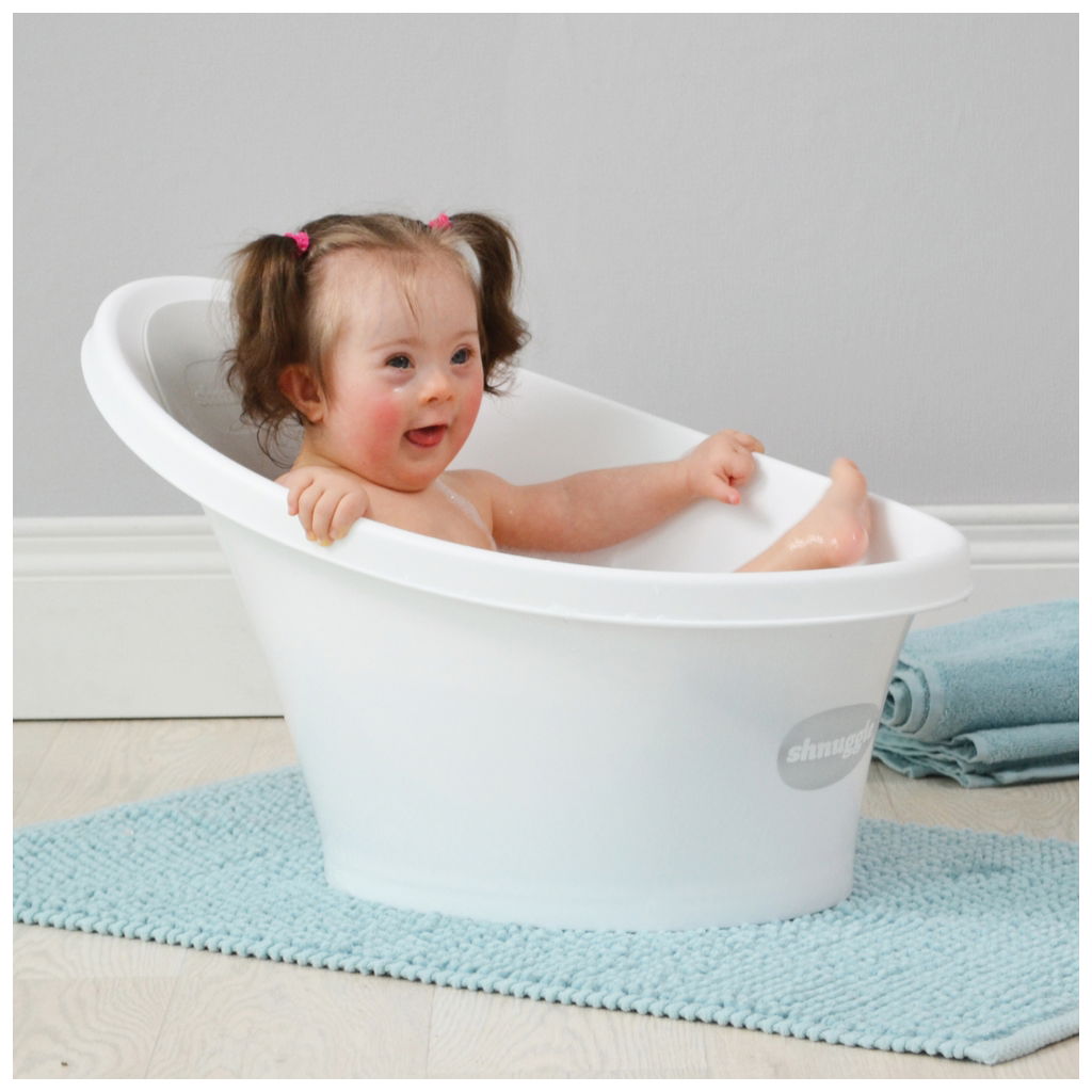 Shnuggle bathtub: Practical and safe for relaxed baby bathing