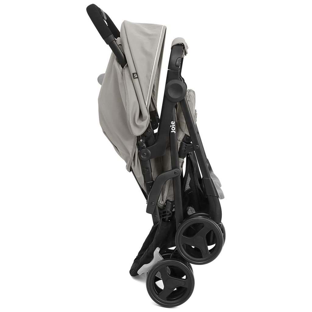 Joie Aire Twin A practical and comfortable buggy for twins