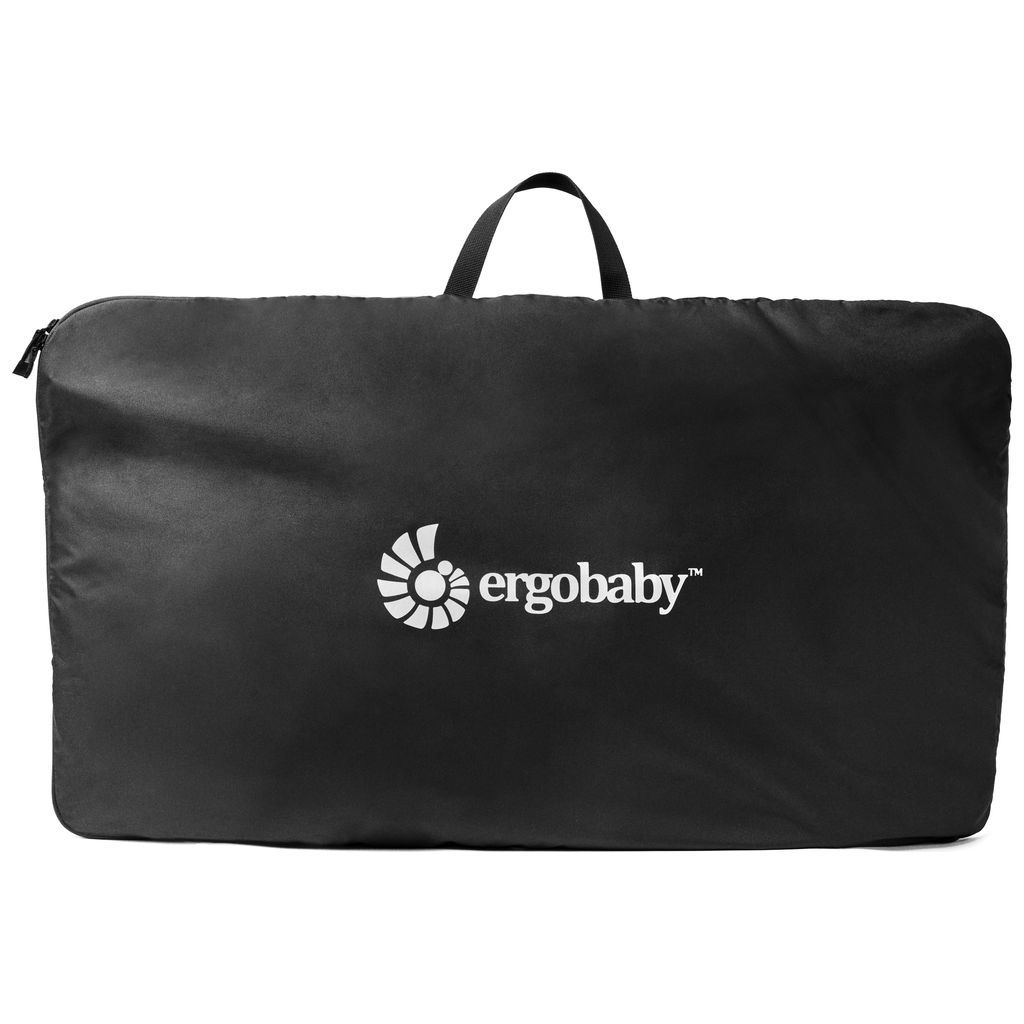 Schwarze rechteckige Tasche mit Griff und weissem Logo
